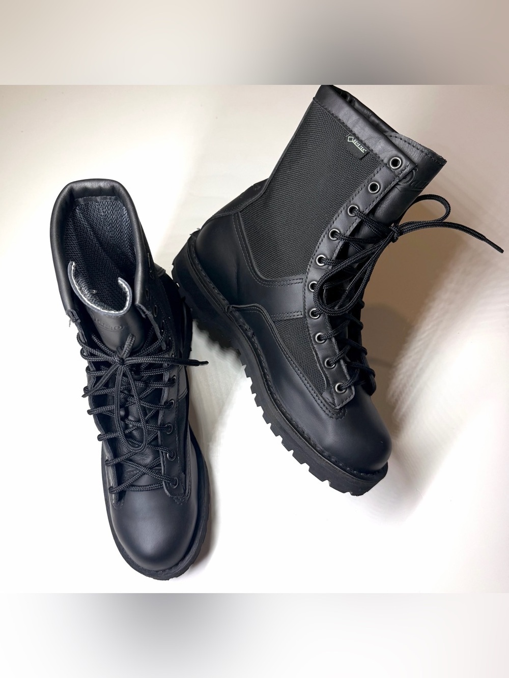 Danner Women’s  Acadia 8 Inch Black Boots with Gore-Tex lining Size- 9.5